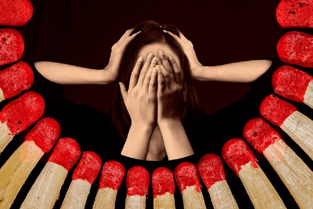 Femeie, Stress, bete de chibrituri, anxietate, Centrul de Psihanaliza