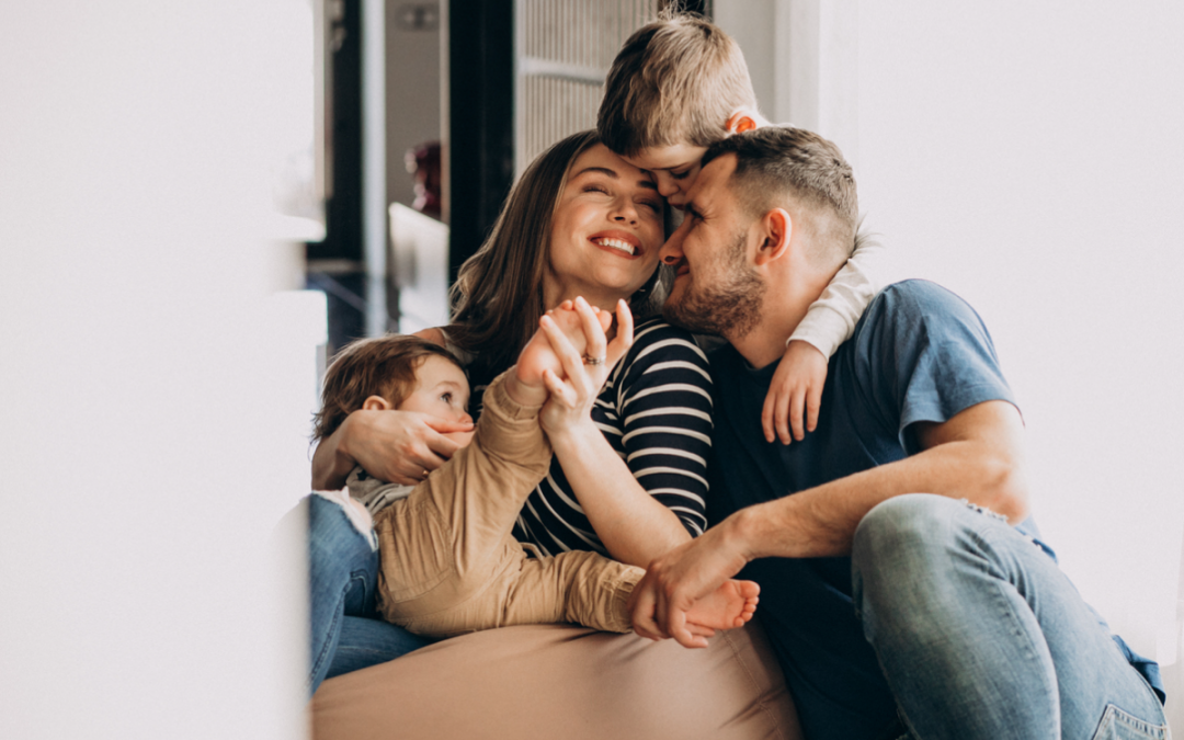 Stiluri de parenting – cum ne creștem copiii fără să le ignorăm nevoile?